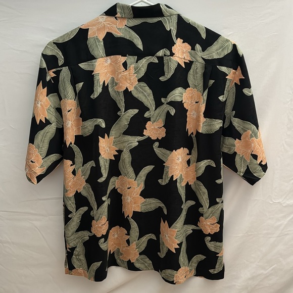 Tommy Bahama - Picture 9 of 9